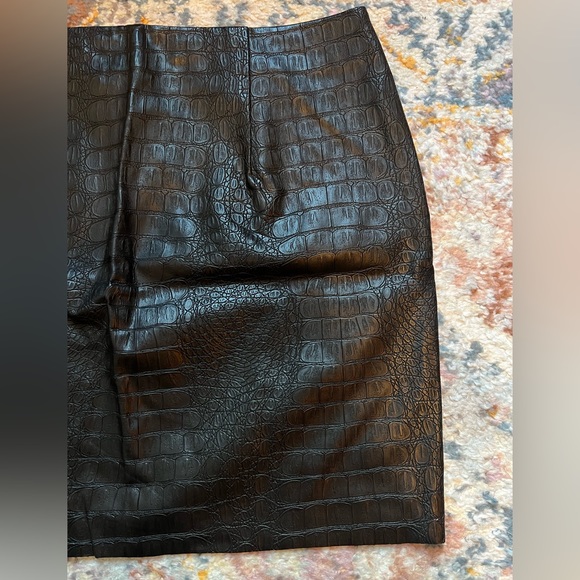 H&M Faux Leather Snakeskin Skirt - Picture 2 of 5